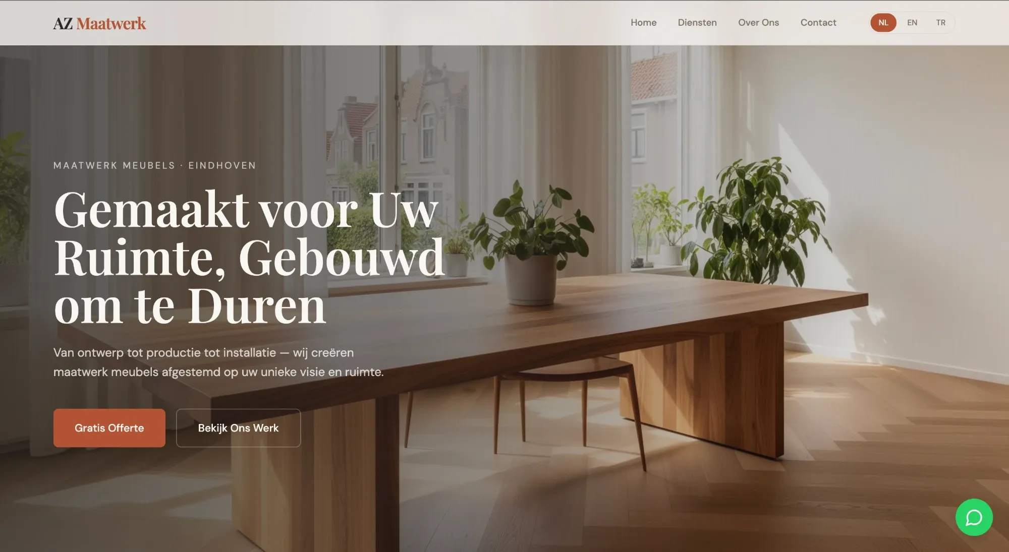 De homepage van azmaatwerk.nl: een maatwerk eettafel van massief hout in een lichte woonkamer